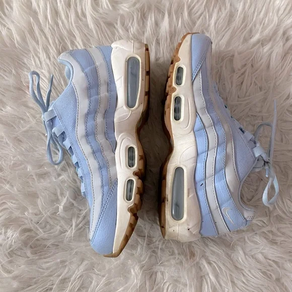 Athletic Shoes Air Max 95 Color Pastel Nike Shoes Like New Nike